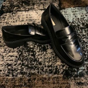 NWOT! Shiny Black Heeled Shoes